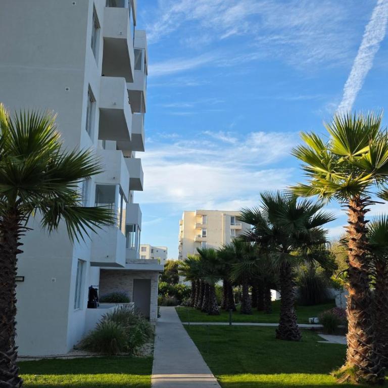 Apartment steps away from the beach - Two-Bedroom Apartment - 14