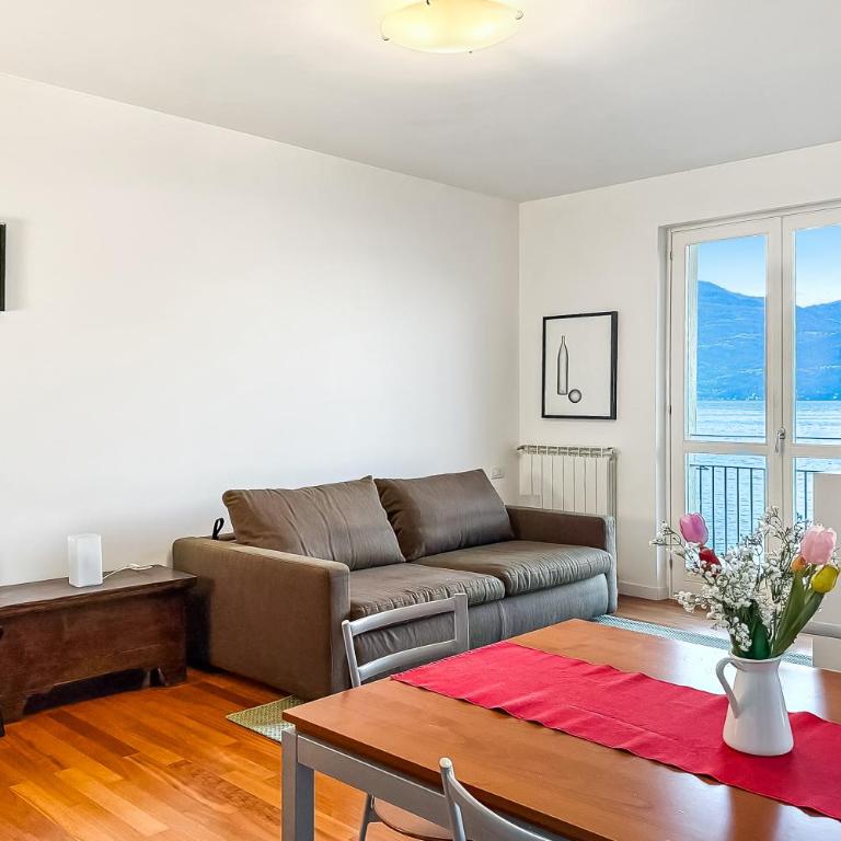 Residenza Menaggio - Mimosa - Studio with Balcony - 11