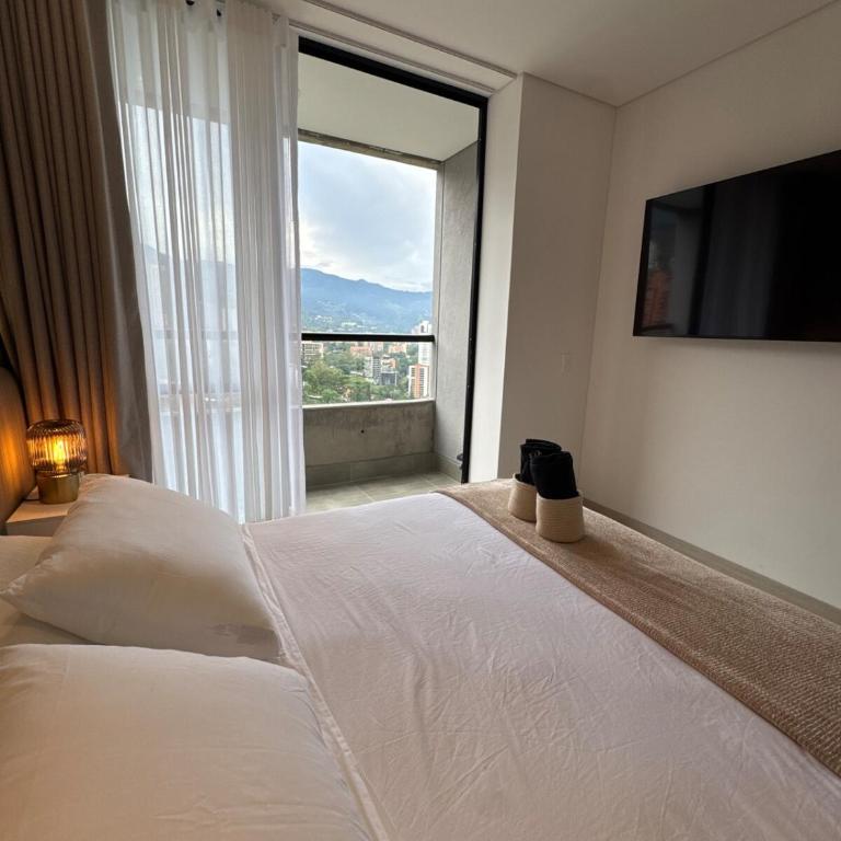 Monaco by Top Location City View - Two-Bedroom Apartment with City View - 21