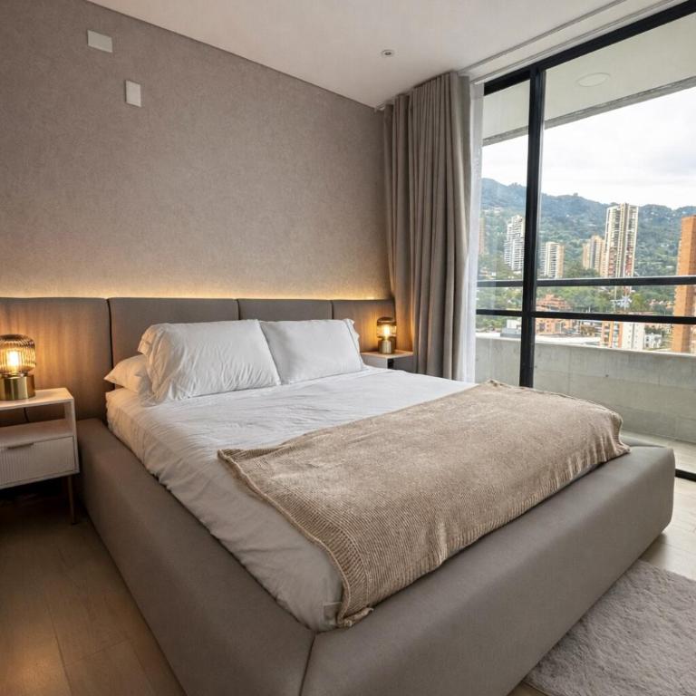 Monaco by Top Location City View - Two-Bedroom Apartment with City View - 24