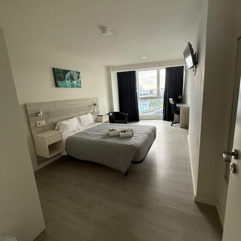 Pensión La Intermodal - Habitación Doble con balcón - 3
