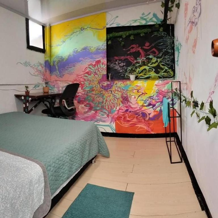 La Tremenda Casa - Habitación con baño compartido - Cama grande - 1