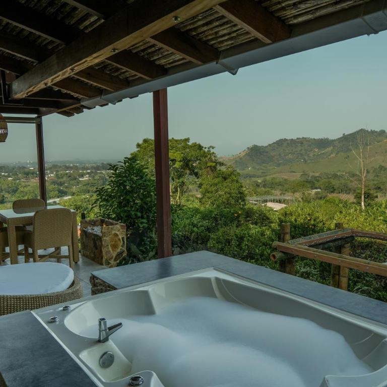 Hotel Spa La Colina - Deluxe Suite with Spa Bath - 6