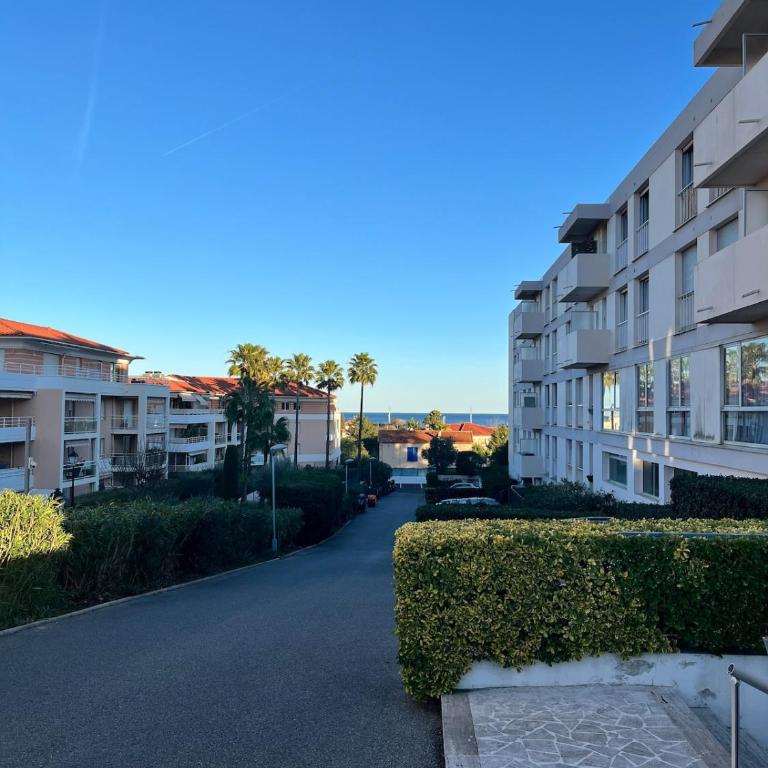 New accommodation with balcony and parking - Apartment mit 1 Schlafzimmer - 1