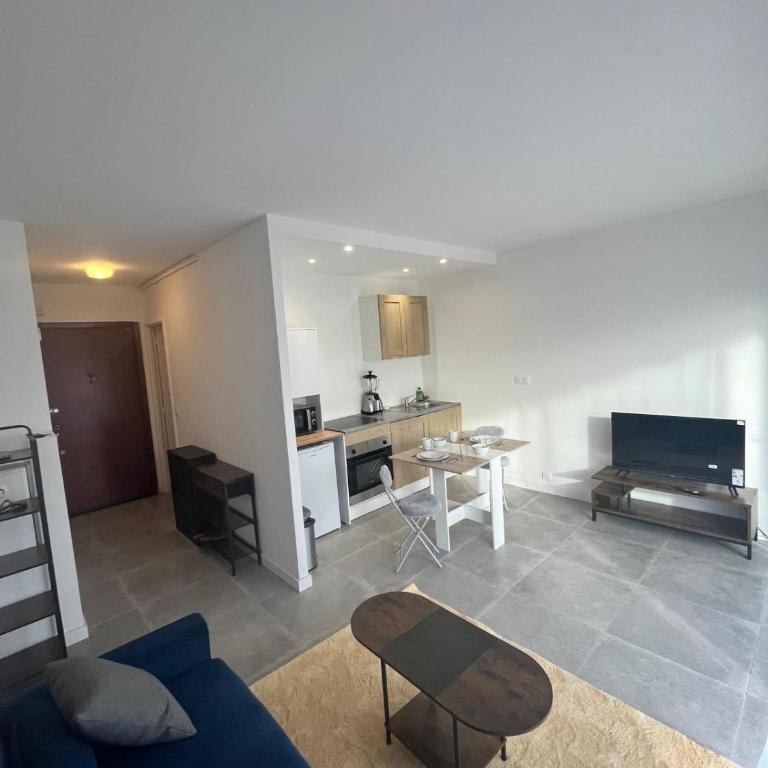 New accommodation with balcony and parking - Apartment mit 1 Schlafzimmer - 8