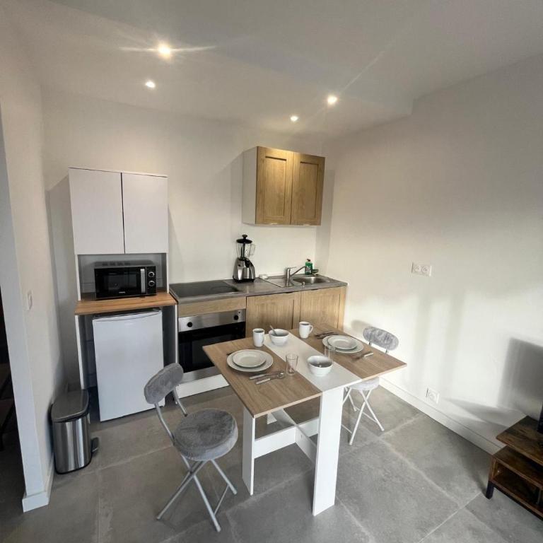 New accommodation with balcony and parking - Apartment mit 1 Schlafzimmer - 12