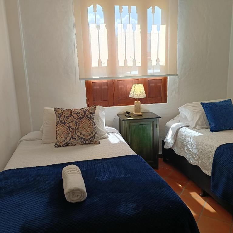 Apartamento Encantador familias con parqueadero a 4 cuadras de la plaza principal - Two-Bedroom Apartment - 8