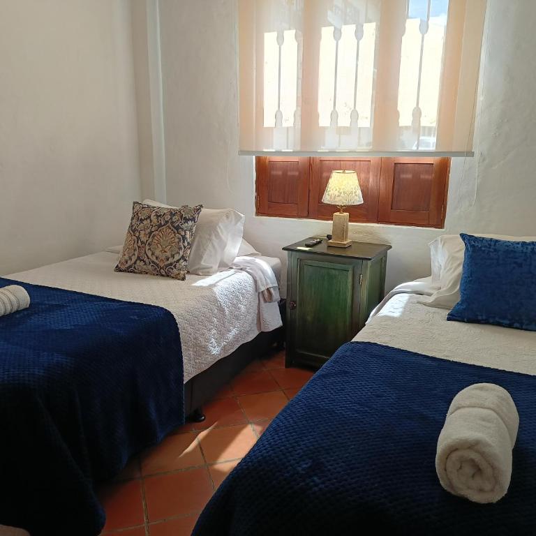 Apartamento Encantador familias con parqueadero a 4 cuadras de la plaza principal - Two-Bedroom Apartment - 7