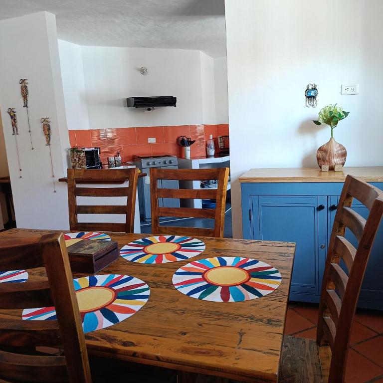 Apartamento Encantador familias con parqueadero a 4 cuadras de la plaza principal - Two-Bedroom Apartment - 4