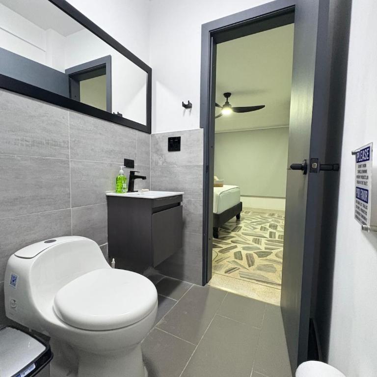 Amplio apartamento Excelente ubicación - Apartamento - 5