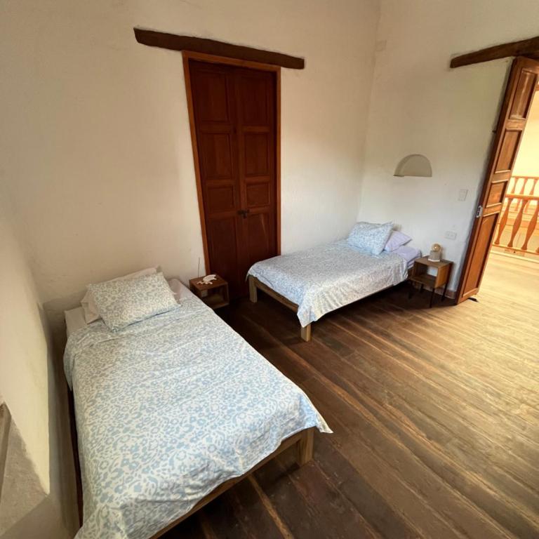 Casona El Nacional - Habitación Doble con baño compartido - 2 camas - 4