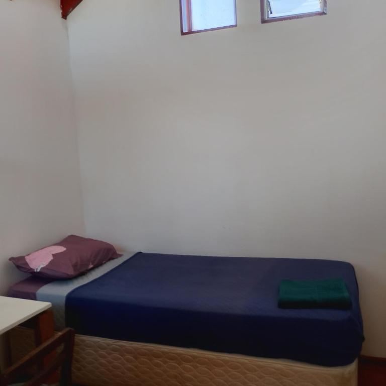 Habitaciones individuales, Excelente ubicación - Single Room with Shared Bathroom - 1
