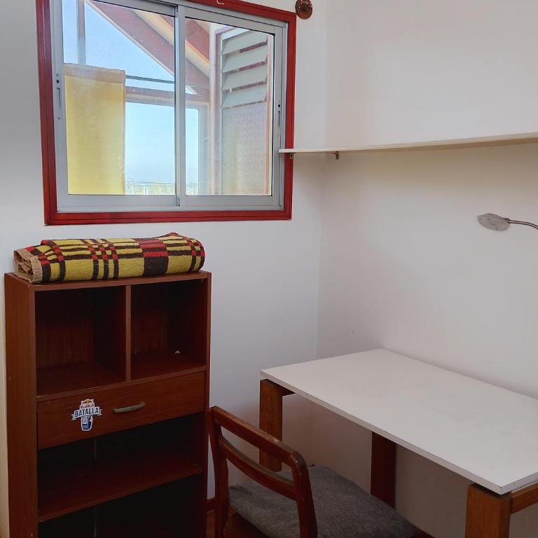 Habitaciones individuales, Excelente ubicación - Single Room with Shared Bathroom - 2