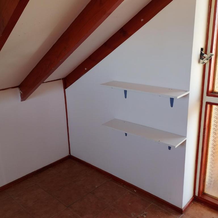 Habitaciones individuales, Excelente ubicación - Single Room with Shared Bathroom - 2