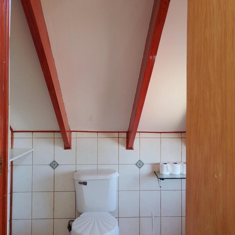 Habitaciones individuales, Excelente ubicación - Single Room with Shared Bathroom - 3