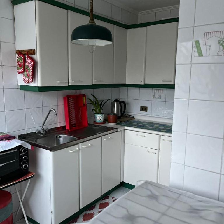 Apartamento a 2 cuadras de la playa - Three-Bedroom Apartment with Balcony - 8