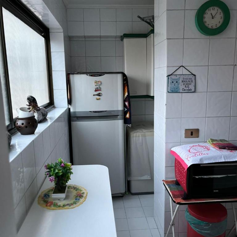 Apartamento a 2 cuadras de la playa - Three-Bedroom Apartment with Balcony - 4
