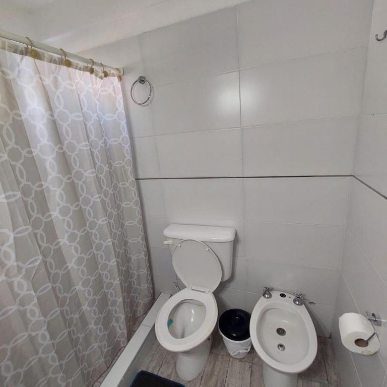 Depto céntrico de 3 habitaciones y cochera - Apartamento de 3 dormitorios - 13