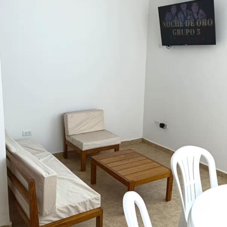 Departamento cerca a la playa 202 - Two-Bedroom Apartment - 1