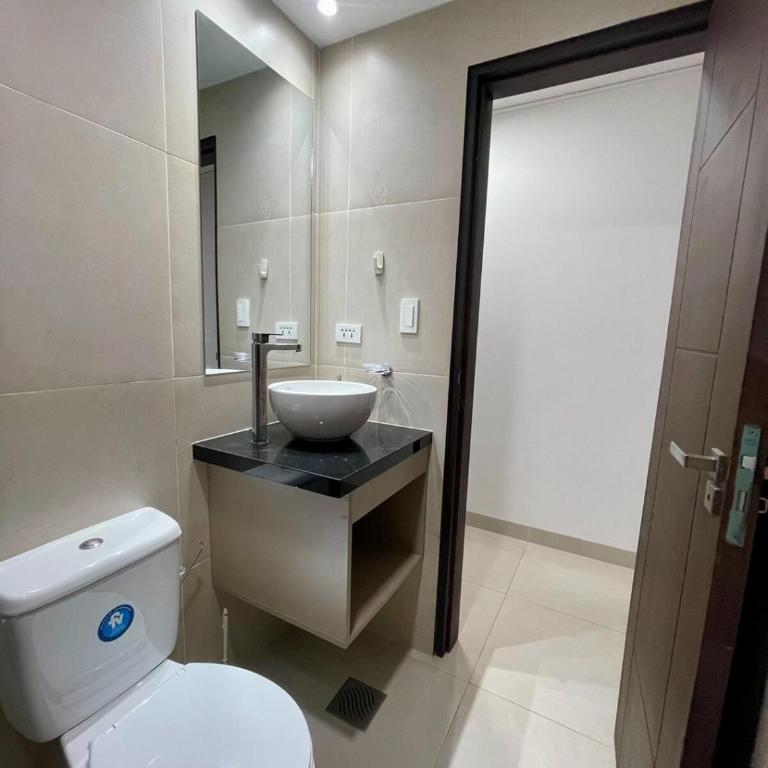 Amplio Studio con terraza privada en Equipetrol - Apartamento de 2 dormitorios - 16