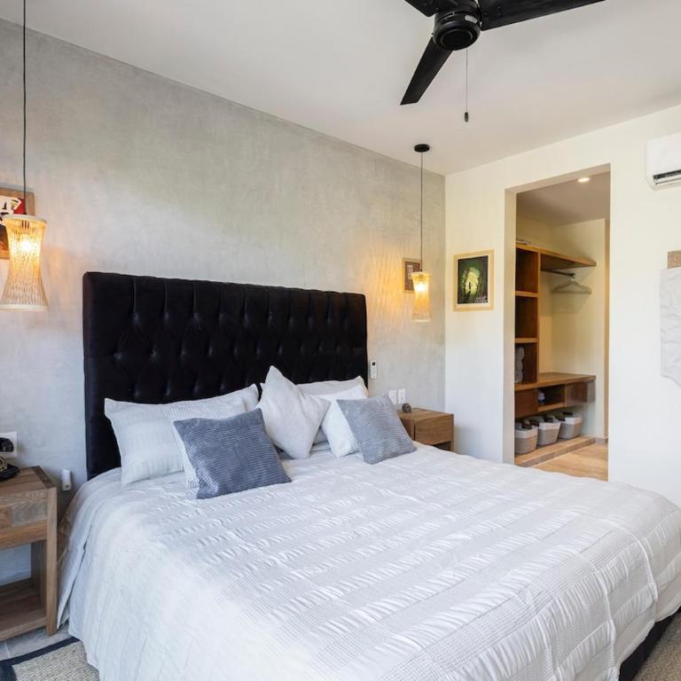 Penthouse 2BR in Tulum with Private Rooftop and Pool - Two-Bedroom Apartment with Balcony and Terrace - 11