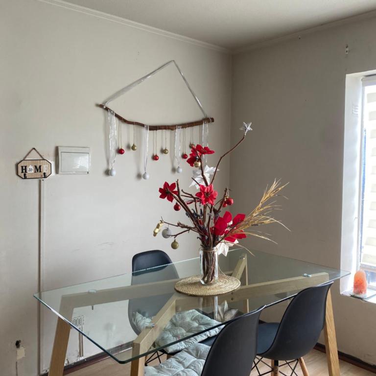 Bella casa con excelente ubicación en Puerto Montt - Three-Bedroom House - 3