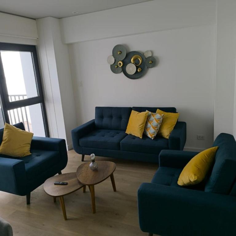 Departamento de estreno en zona exclusiva Cayma - Three-Bedroom Apartment - 3