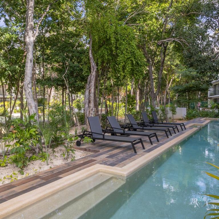 Penthouse 2BR in Tulum with Private Rooftop and Pool - Two-Bedroom Apartment with Balcony and Terrace - 2