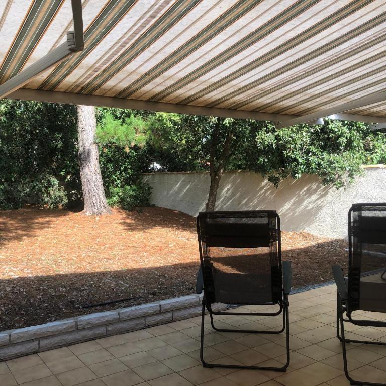 Charmante Maison 3 Chambres - 6 Personnes - Proche Plage - FR-1-323-252 - Casa Vacanze - 32