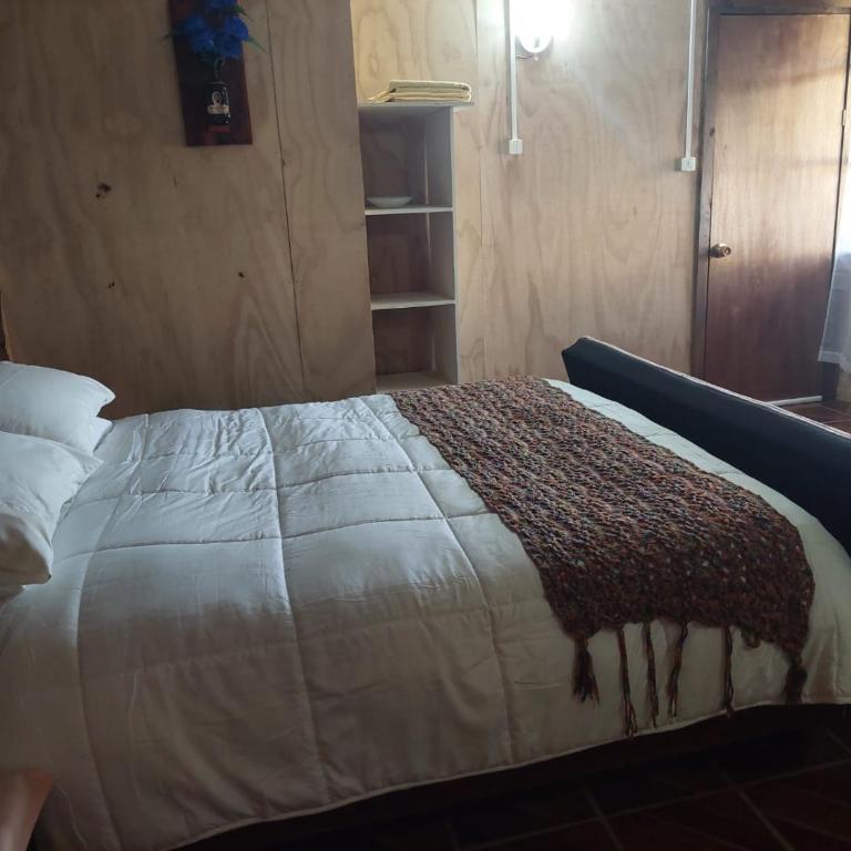 Hostal Verde Vida - Family Room with Private Bathroom - 21