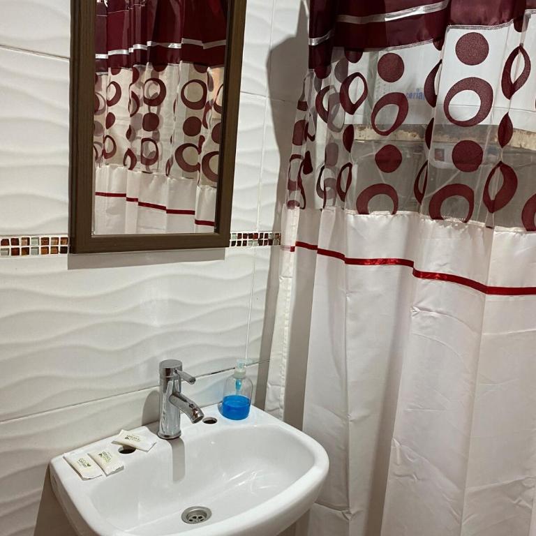 Casa Quinta con pileta - Corrientes - Two-Bedroom House - 9