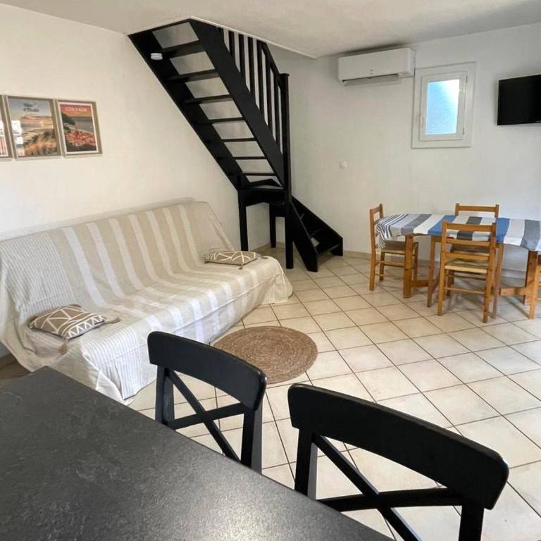Villa T3 climatisée pour 6 avec piscine et parking au Cap d'Agde - FR-1-607-239 - Ferienhaus - 1