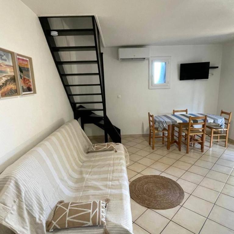 Villa T3 climatisée pour 6 avec piscine et parking au Cap d'Agde - FR-1-607-239 - Ferienhaus - 5
