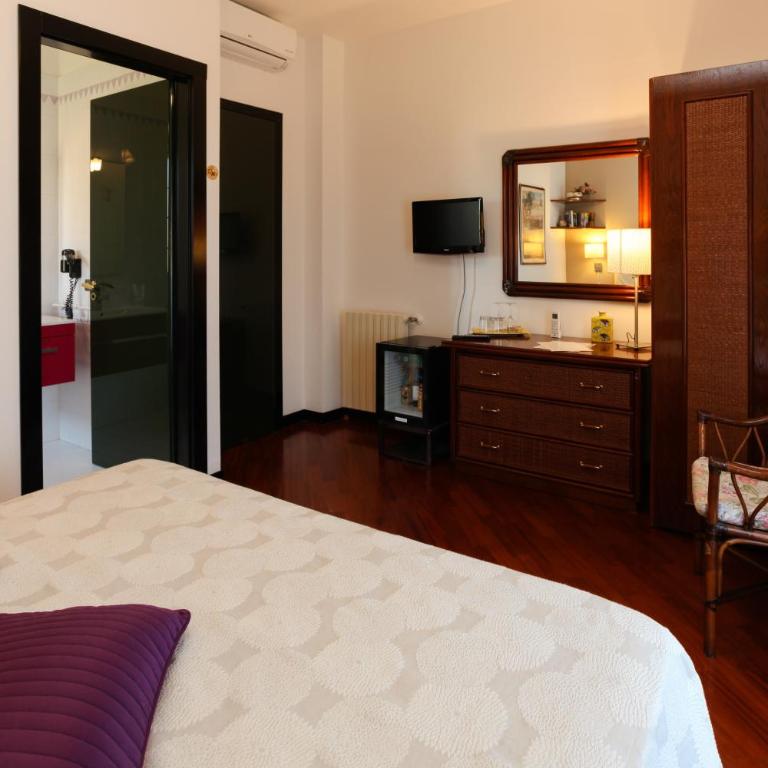 B&B Villa Di Giorgi - Double Room with Balcony and Sea View - 12