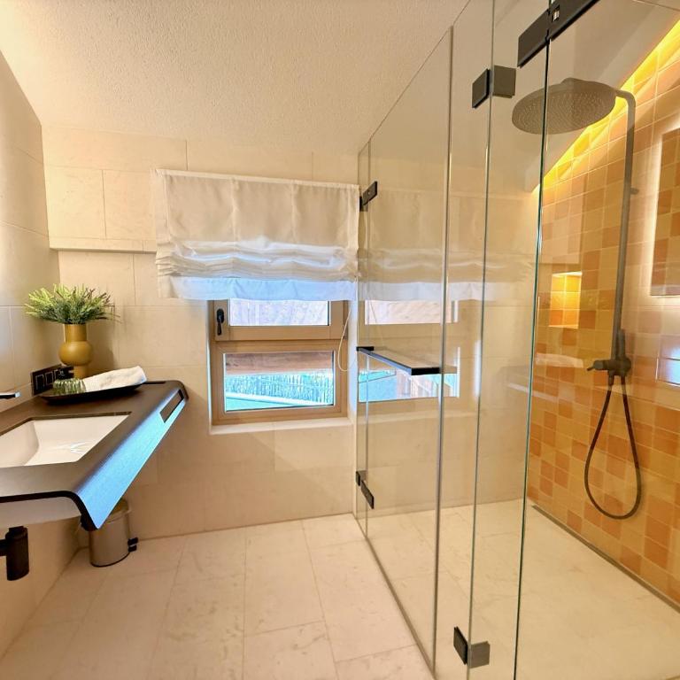 INFINITY SKY LODGE by belle-stay HEATED POOL, SAUNA and LIFT - Ferienhaus - 28