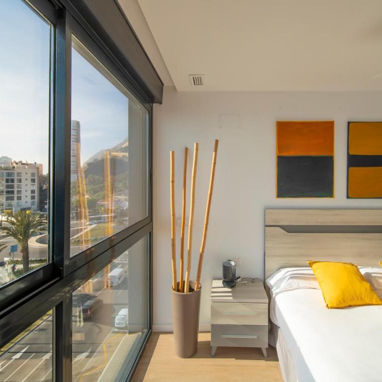 Primera linea de playa con vistas directas al mar-Apartamento premium Albufereta - Two-Bedroom Superior Apartment - 17