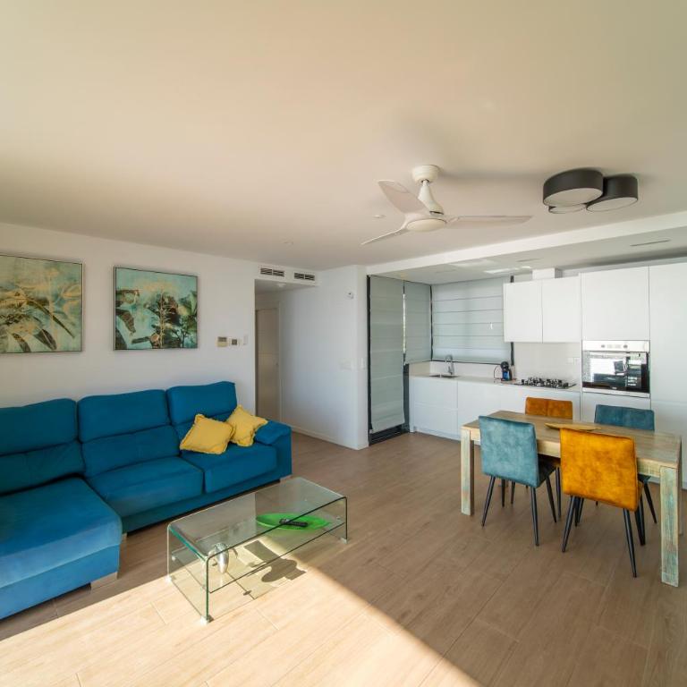 Primera linea de playa con vistas directas al mar-Apartamento premium Albufereta - Two-Bedroom Superior Apartment - 15