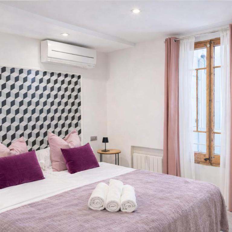 Colom Apartment 3BR with Balcony & Port Vell Views - Three-Bedroom Apartment - 10