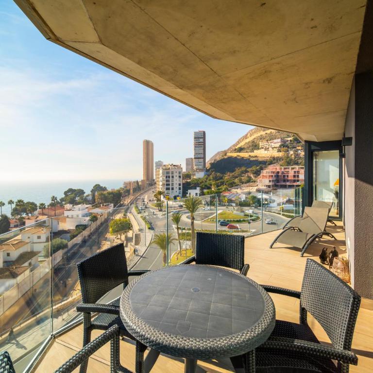 Primera linea de playa con vistas directas al mar-Apartamento premium Albufereta - Two-Bedroom Superior Apartment - 32