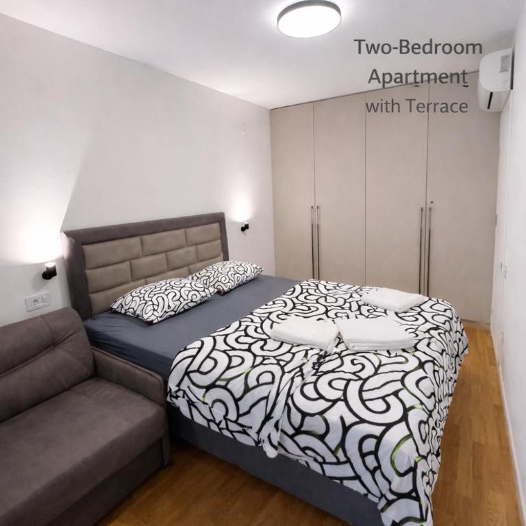 Leo Lux 2 - Two-Bedroom Apartment with Balcony and Terrace - 12