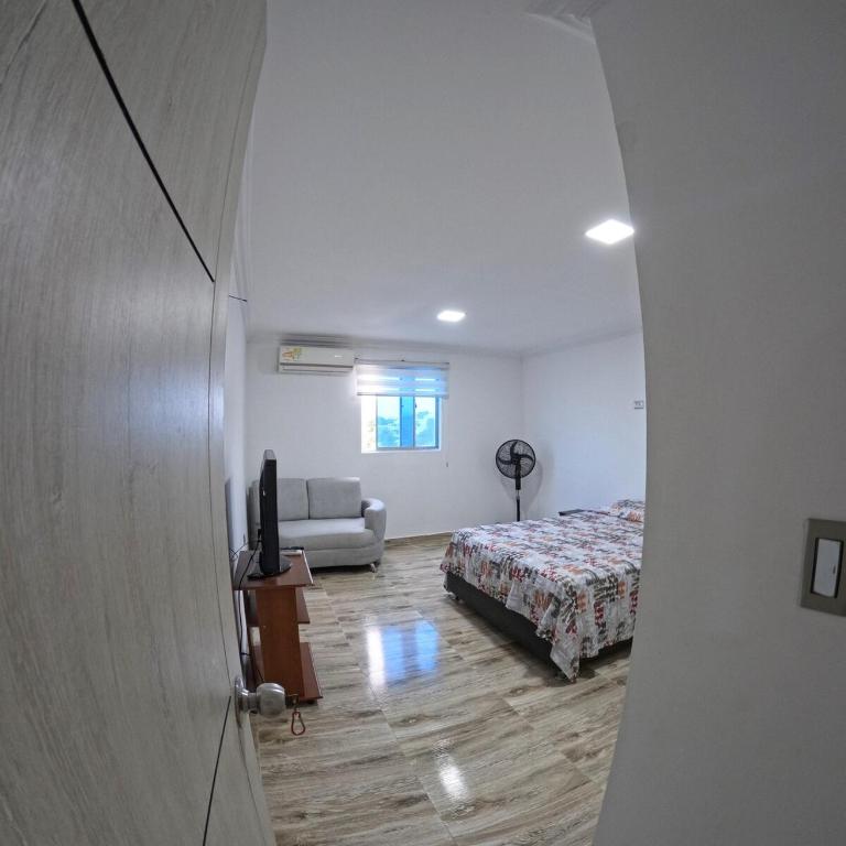 Viewpoint apartment near the Historic Center - Four-Bedroom Apartment - 2