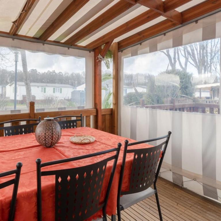 Bois d'amour - Piscine - Terrasse - Mobilheim - 15