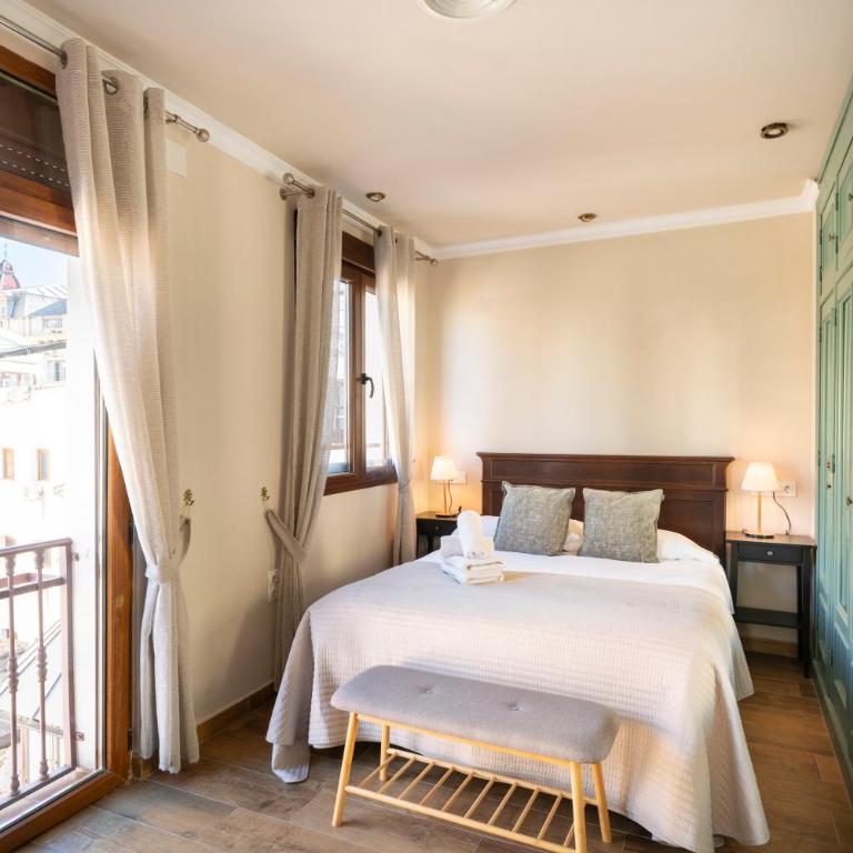 Ático con terraza y vistas únicas a la Catedral pleno centro de Granada - One-Bedroom Apartment - 3