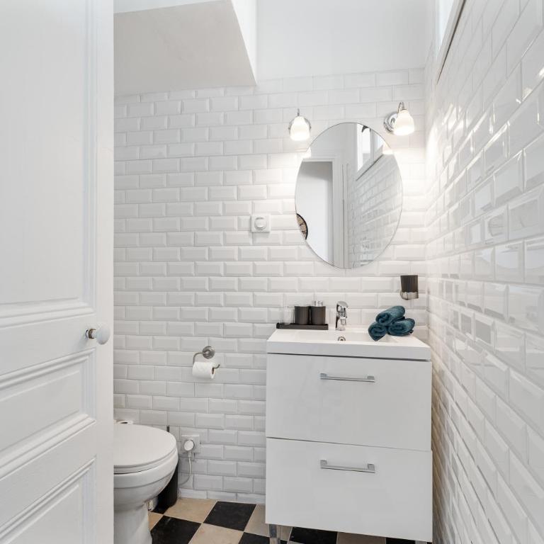 Nice Renting - BELLEVUE - Chic Elegant Refuge Residential Area Liberation - Appartement 2 Chambres - 11