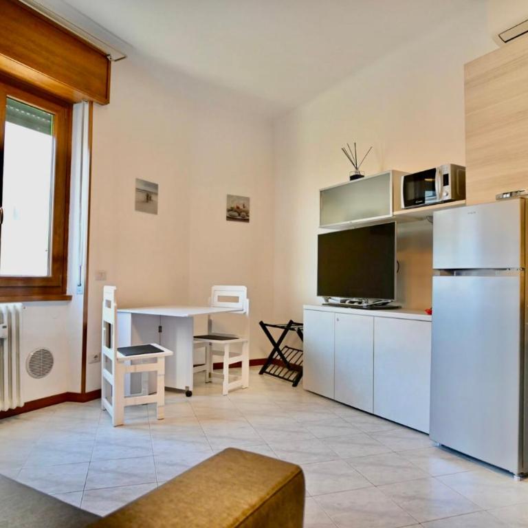 Casa di Cesare - monolocale silenzioso a 15min Duomo e 5' MM3 - One-Bedroom Apartment - 1
