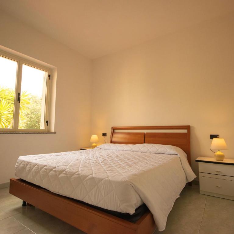Oasi di Luce - Appartamento con 2 Camere da Letto e Vista Giardino - 3
