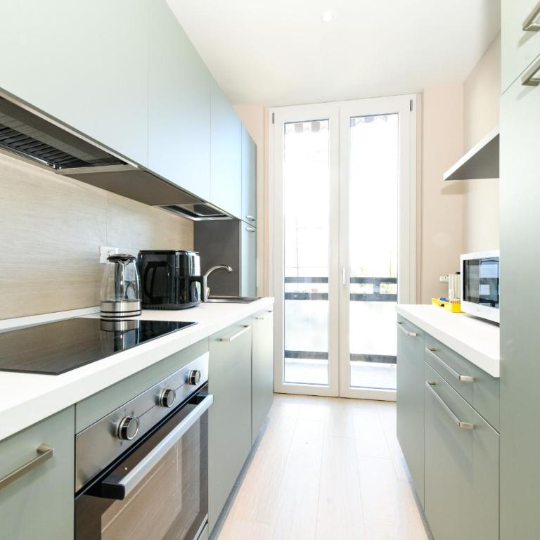 Desenzanoloft Garda Golden Sunrise official partner Homes and Villas By Marriott Bonvoy - Appartamento con Vista Lago - 11