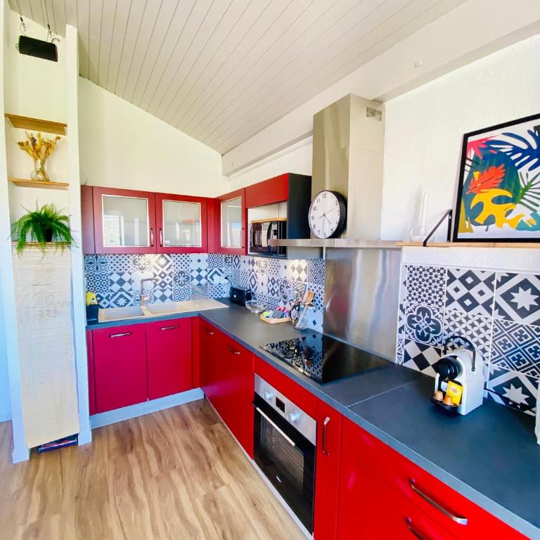 Vacances en famille, plage à pied et face à la dune ! - Two-Bedroom Apartment - 9