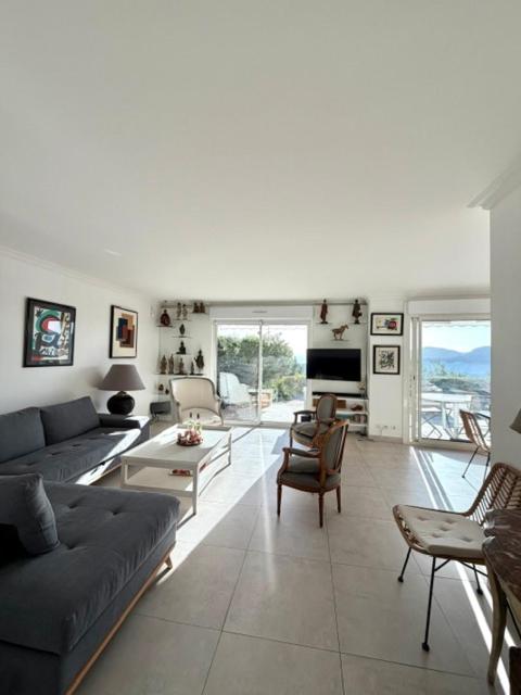 Villa les Amandines 110 m2 swimming pool, sea view air conditioning - Three-Bedroom Villa - 94
