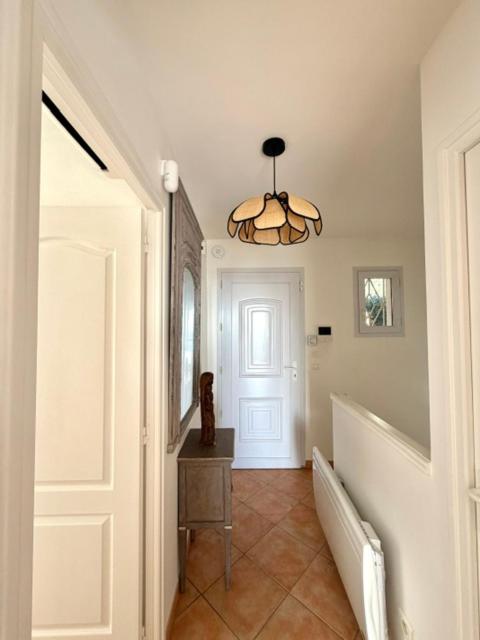 Villa les Amandines 110 m2 swimming pool, sea view air conditioning - Three-Bedroom Villa - 91